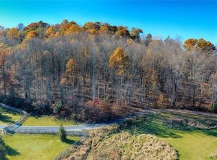 Meadowbrook Pkwy, Waynesburg, OH