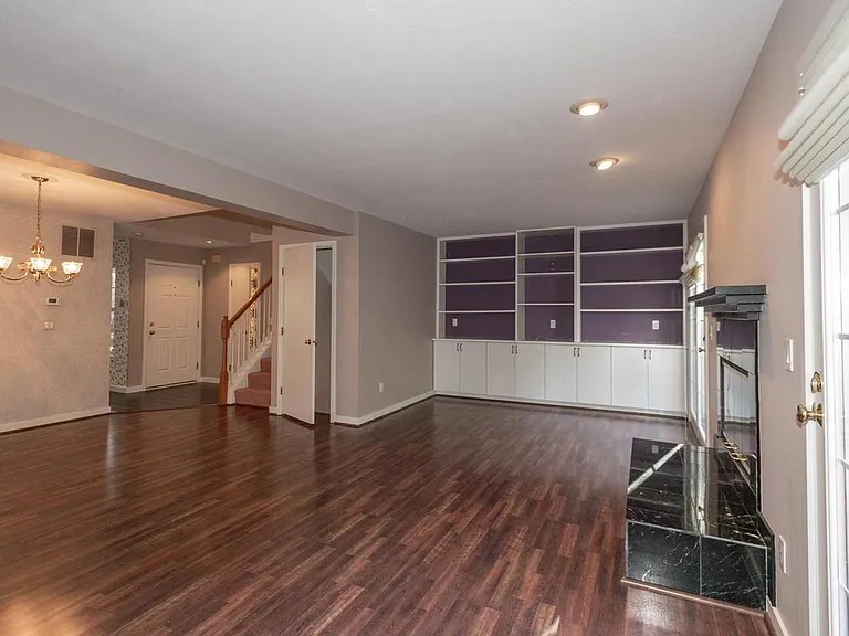 5055 Bristol Ct — Photo 3