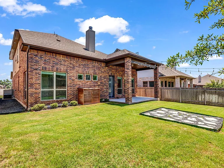 2907 Zelma Dr — Photo 36