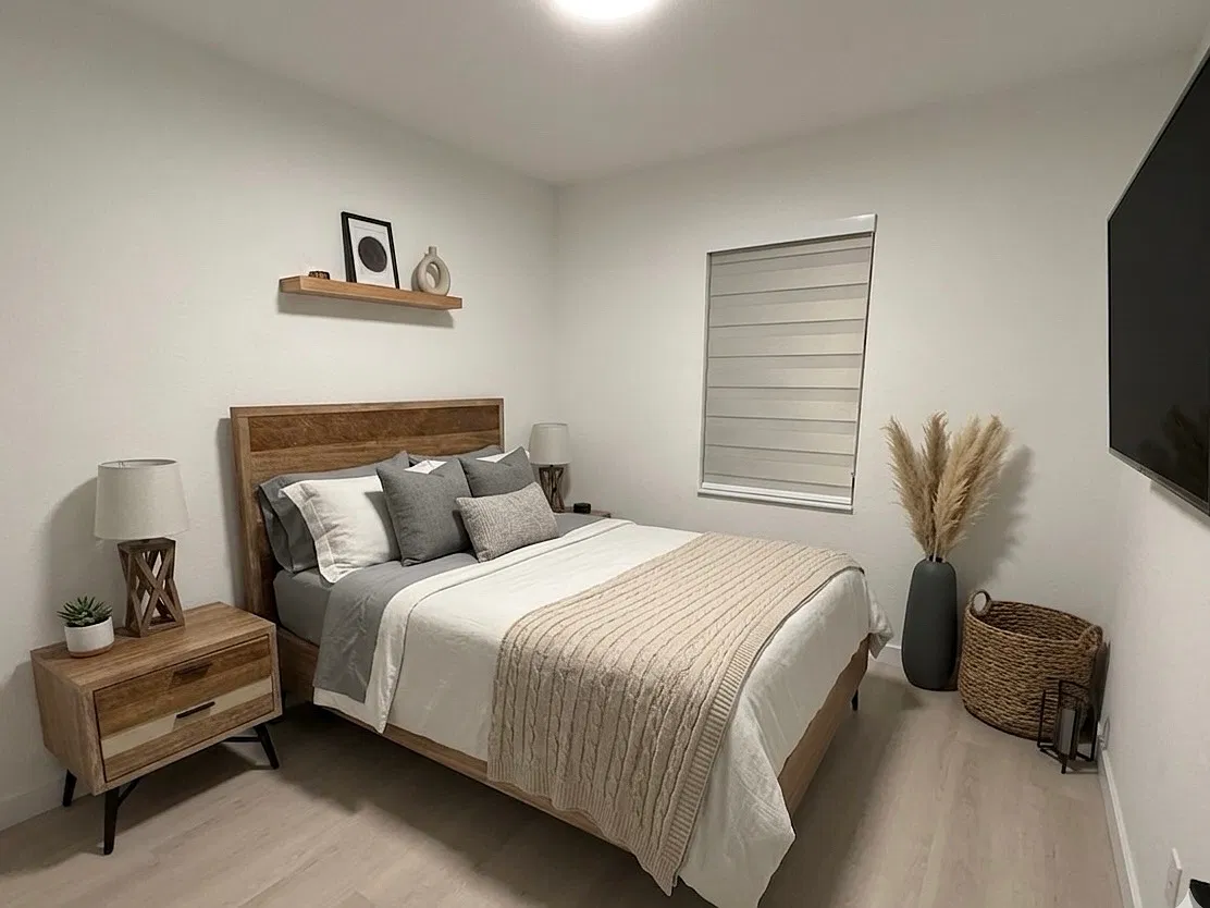 3 bed, 2.5 bath, 1612 sqft, $4,000 — Photo 2