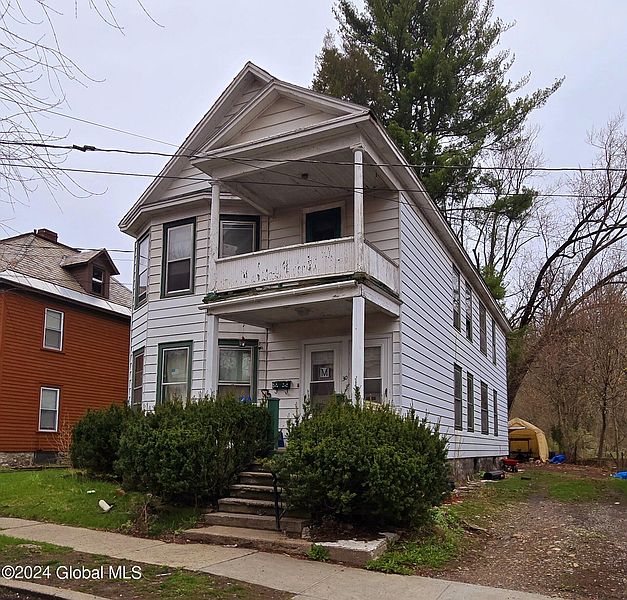 3rd image of 30 William Street