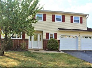 3 Wren Ct, Edison, NJ 08820
