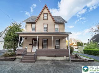 115 S Whitfield St, Nazareth, PA 18064