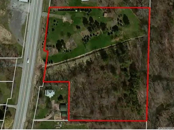 3489 Creek Rd, Youngstown, NY 14174
