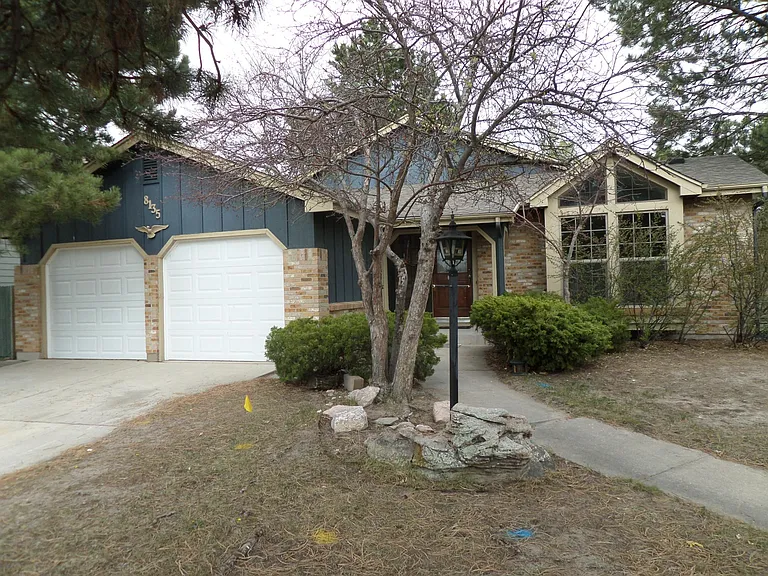 8135 Avens Cir — Photo 2