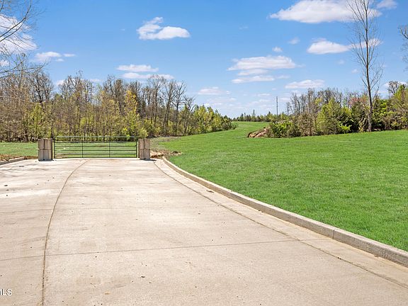 5th image of 2517 Creek Trail Pl