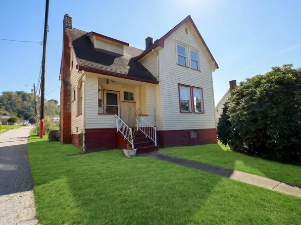 7 Park Ave, Beech Bottom, WV 26030