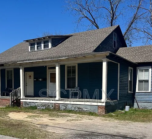1527 Henley St Photo 1