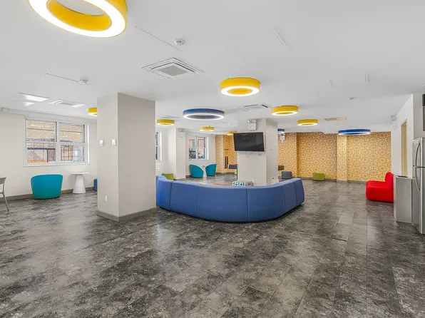 747 10th Avenue image 10 of 22