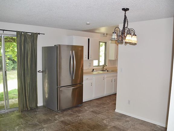 3rd image of 10804 NE 134th St