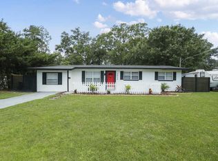 1924 Debutante Dr, Jacksonville, FL 32246
