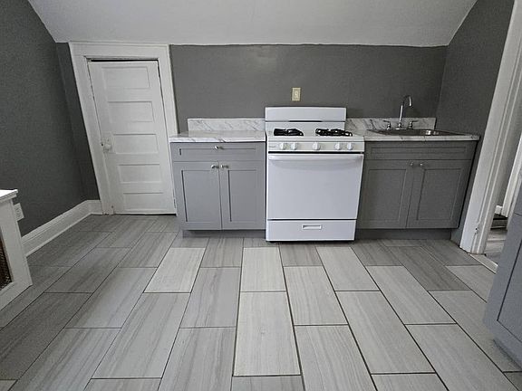 3rd image of 228 Weequahic Ave APT 3