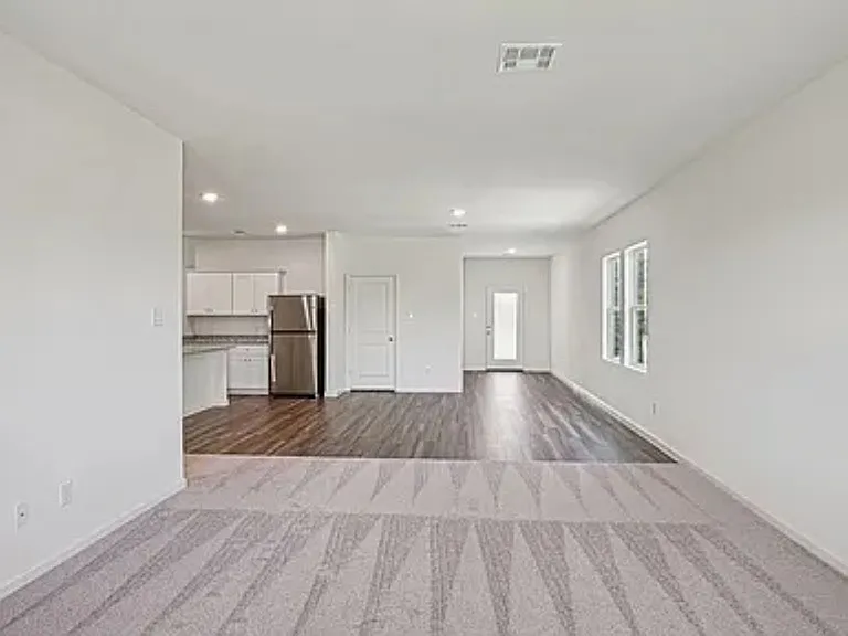 2305 Prairie Ln — Photo 9