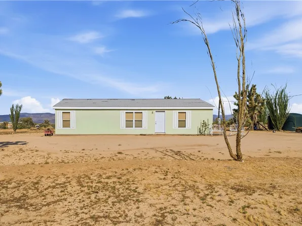 11109 S Alvis Road, Yucca, AZ 86438