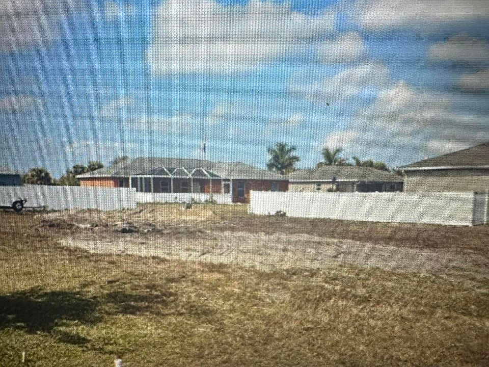 1st image of 512 NW 18th Avenue