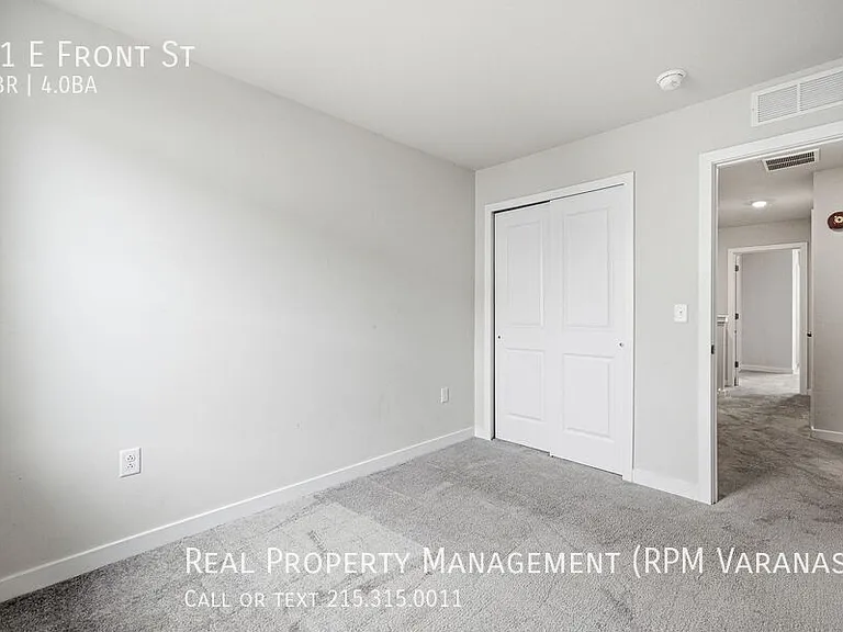 21 E Front — Photo 18