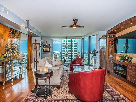 5th image of 1 Beach Dr SE Unit 1809