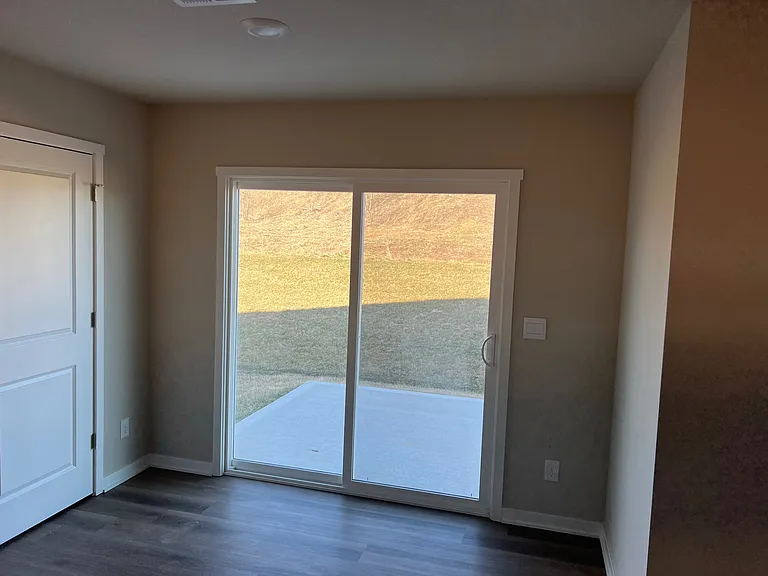 515 Thomas St — Photo 15