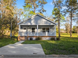 54 Pear St, Ludowici, GA 31316