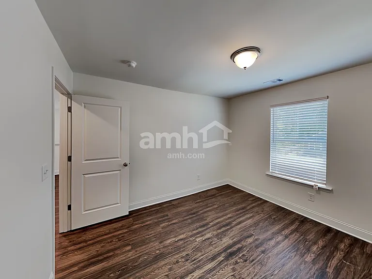 7056 Creeksong Dr — Photo 24