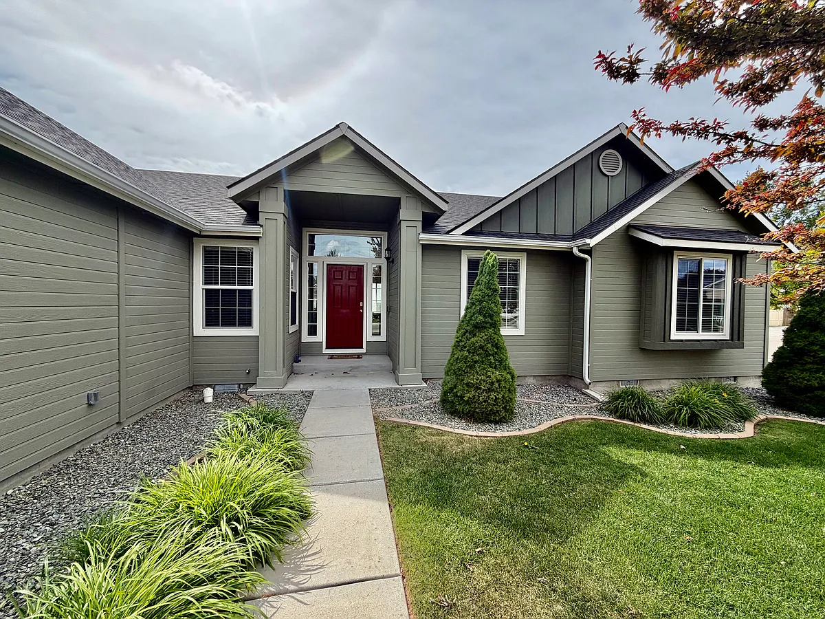 Building Photo - 17203 N Midsummers Ln