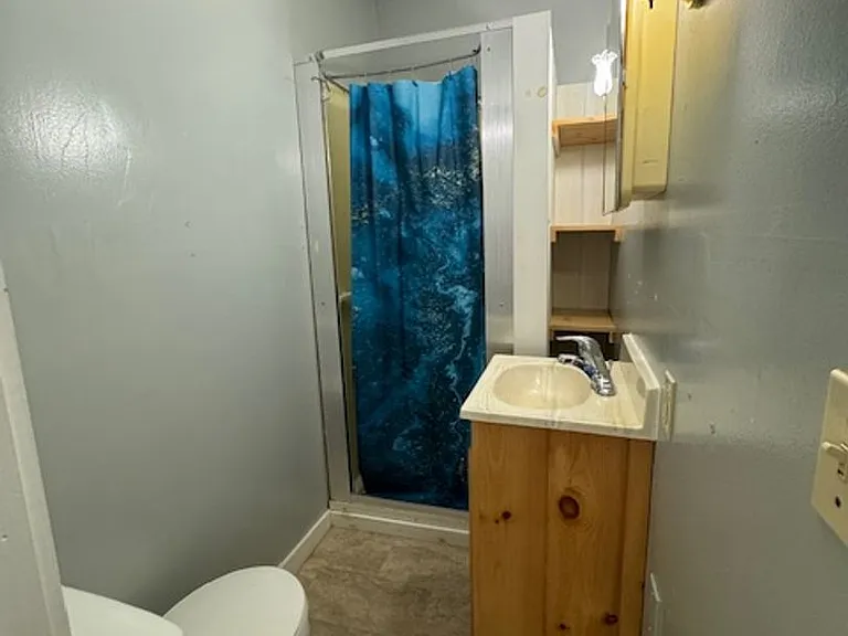 18 Maple St — Photo 8