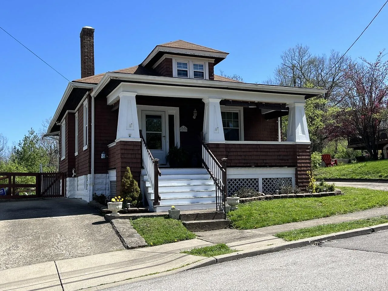 179 Main Ave photo 1