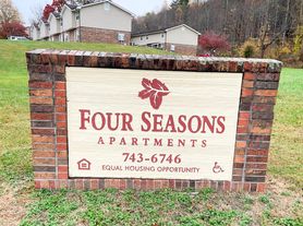 Four Seasons Apartments