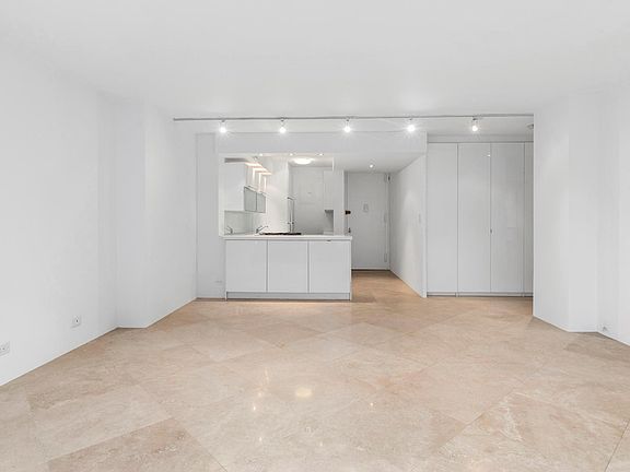 3rd image of 330 E 33rd St APT 6A
