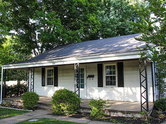 3rd image of 617 Blackburn Ave