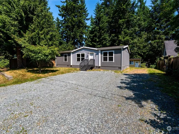 7925 San Juan Avenue, Clinton, WA 98236
