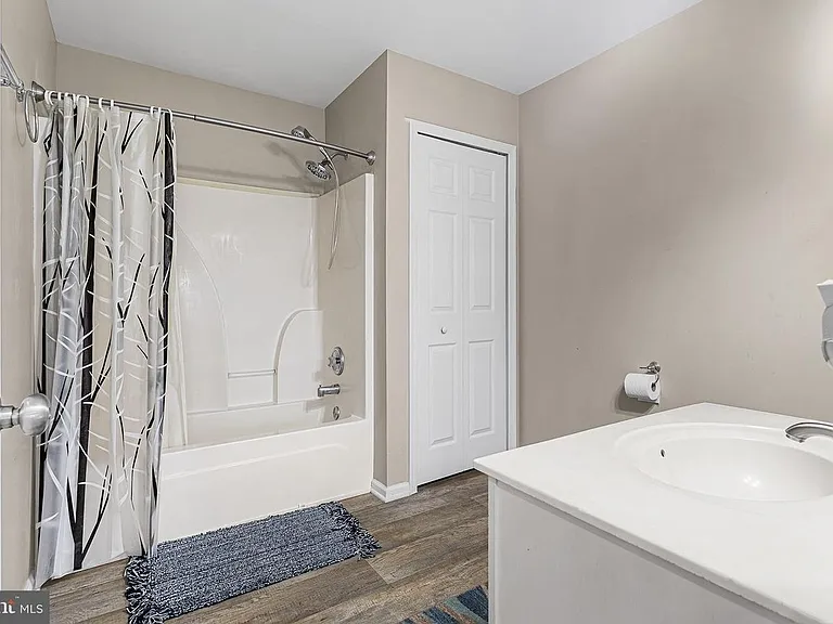 767 Hunter Dr — Photo 11