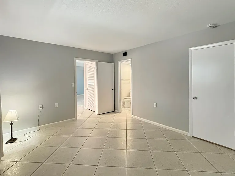 3154 Meridian Way S #6 — Photo 17
