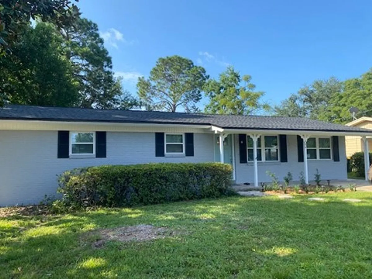 Building Photo - 234 Deluna Rd