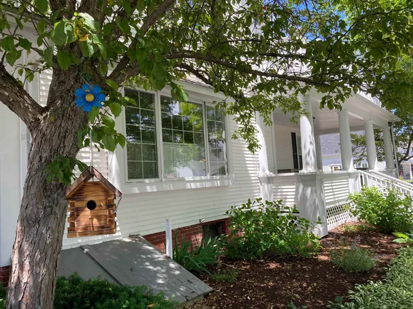 98 North Main Street #2, Wolfeboro, NH 03894