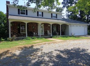 22300 Denium Rd, Omaha, IL 62871