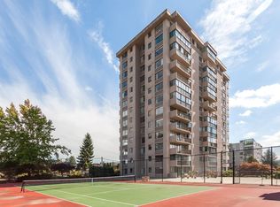 555 13th St #905, West Vancouver, BC