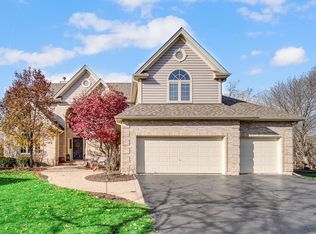 1N484 Troon Ct, Winfield, IL 60190