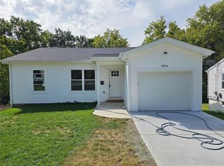 8914 Higginson Dr, Saint Louis, MO