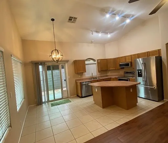 8862 W Shaw Butte Dr — Photo 11