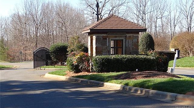 2nd image of 176 Laurel Cove Rd
