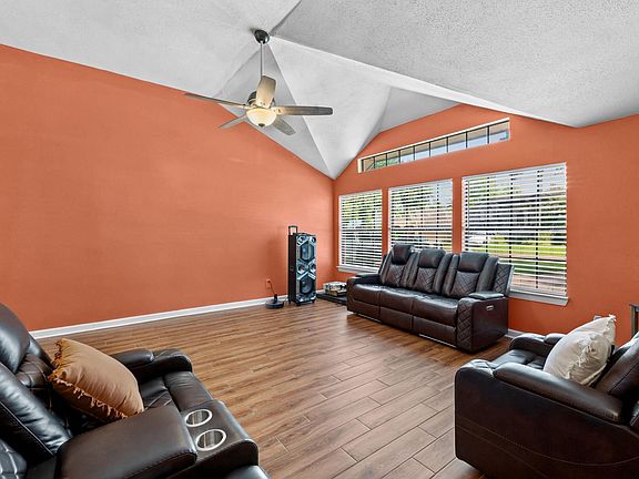 4th image of 3635 Beckett Ridge Dr