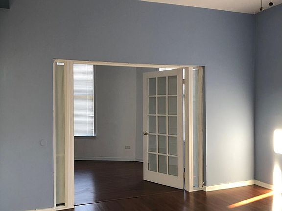 3rd image of 2439 W Grand Ave #2F