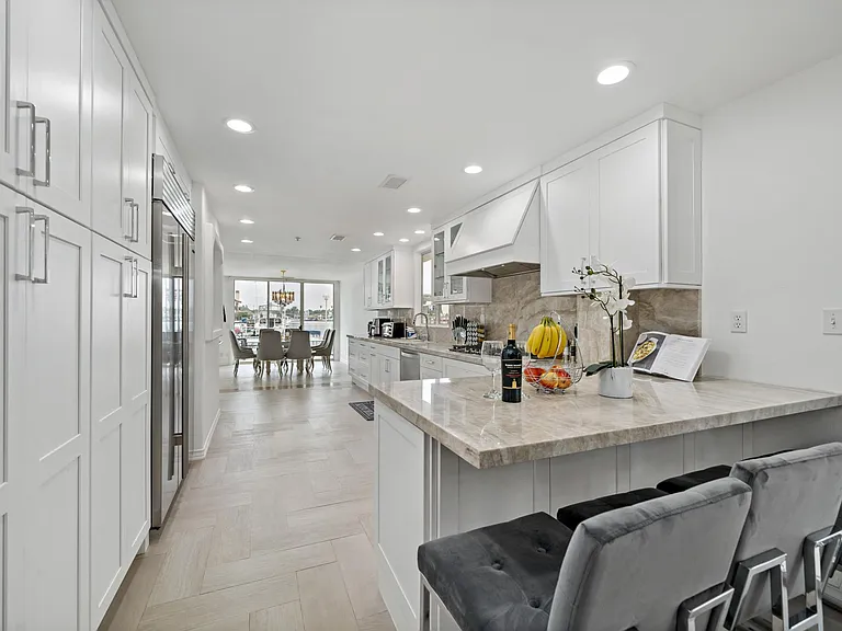 3972 Humboldt Dr — Photo 16