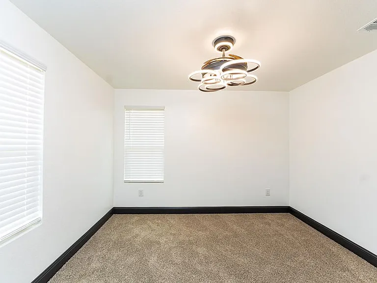 4209 Redbud Ave — Photo 27