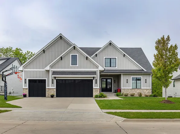 3536 NW 178th St, Clive, IA 50325