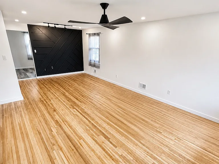 28 Colden Ct #1 — Photo 3
