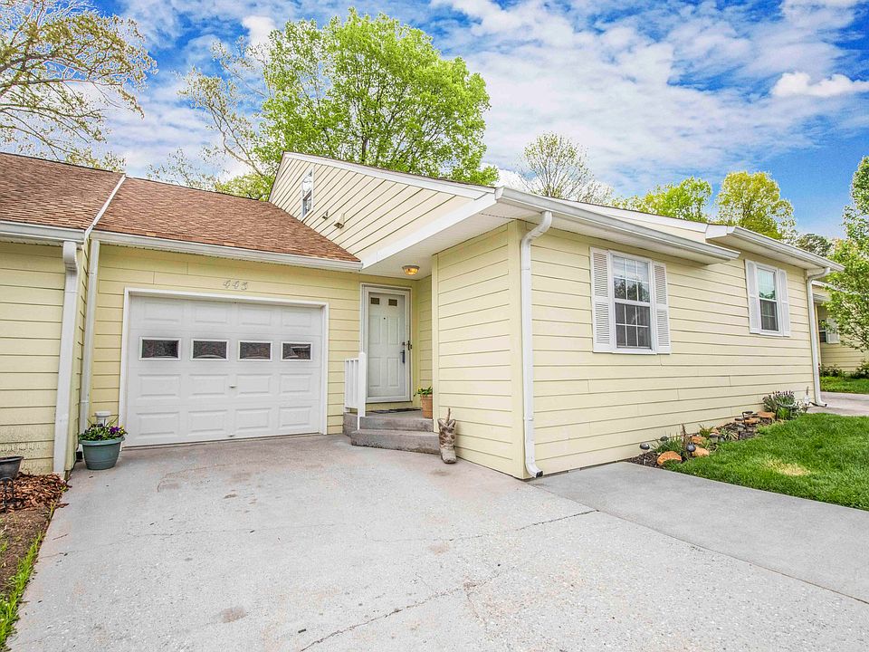1st image of 445 Amanda Cir