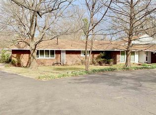 15 Woodlands Dr, Enid, OK 73703