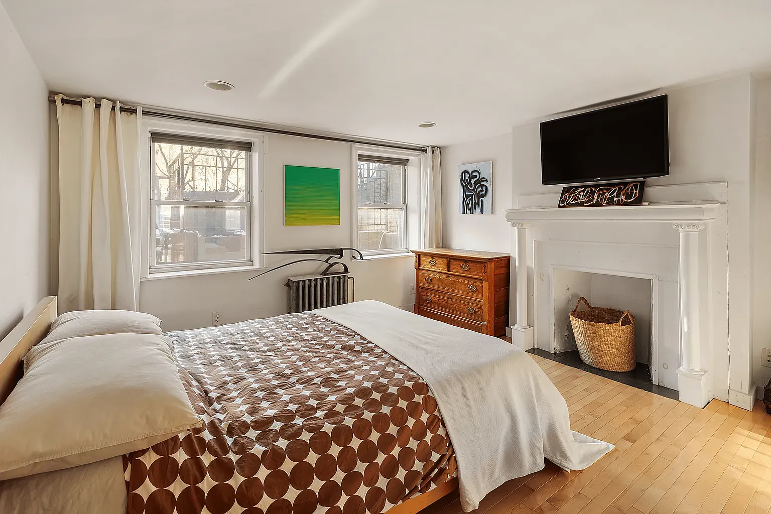 31 Wolcott Street — Photo 4